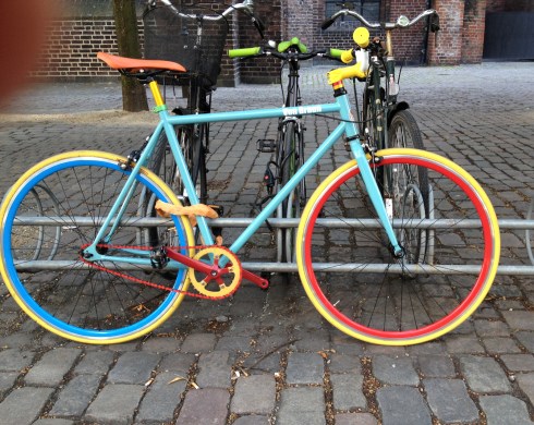 More juicy color on the streets of Copenhagen. Probably not a Schwinn.